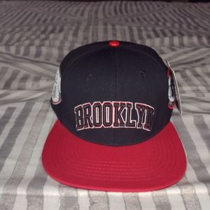 Pro standard Snapback hat for men, brand new with tags